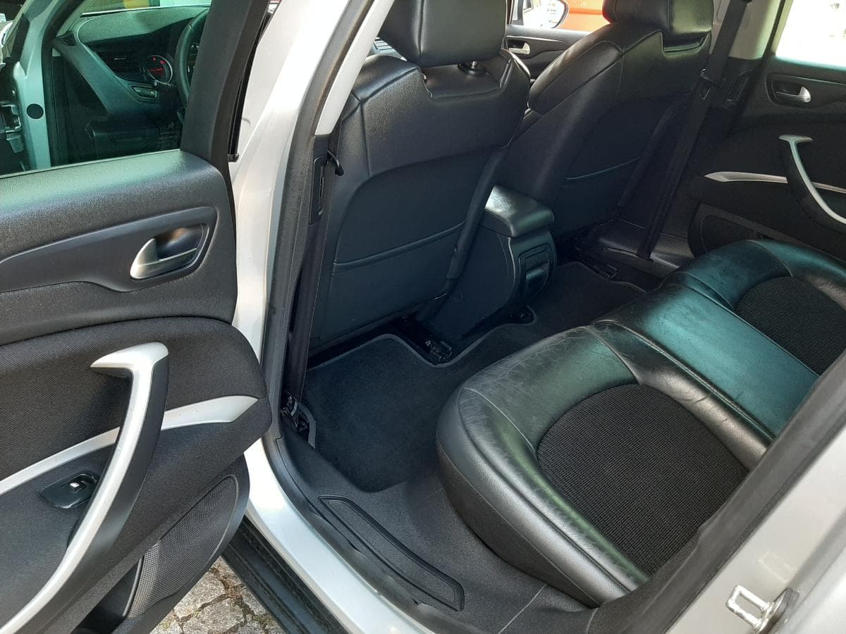 Citroën C5 Tourer HDI · Ano 2012 — imagem 15