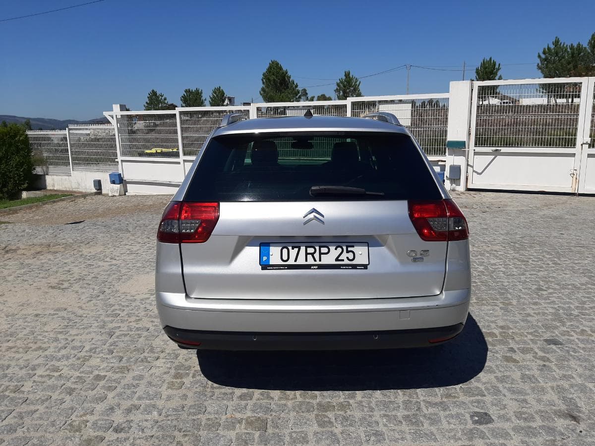 Citroën C5 Tourer HDI · Ano 2012 — imagem 5