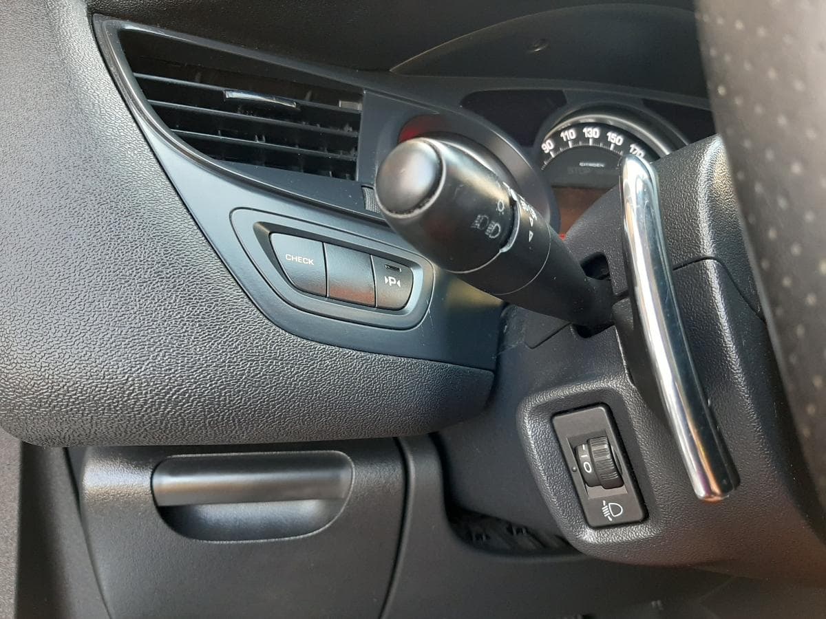 Citroën C5 Tourer HDI · Ano 2012 — imagem 22
