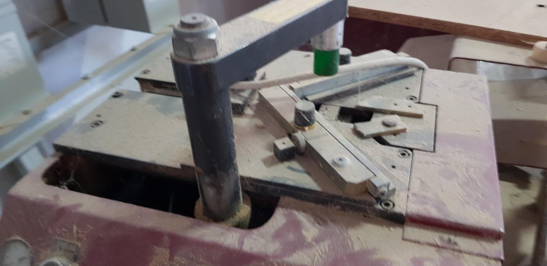 Maquina cravar esquinas / molduras — imagem 2