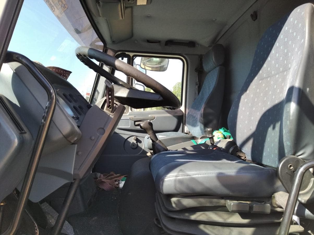 Veículo Volvo com Grua — imagen 8