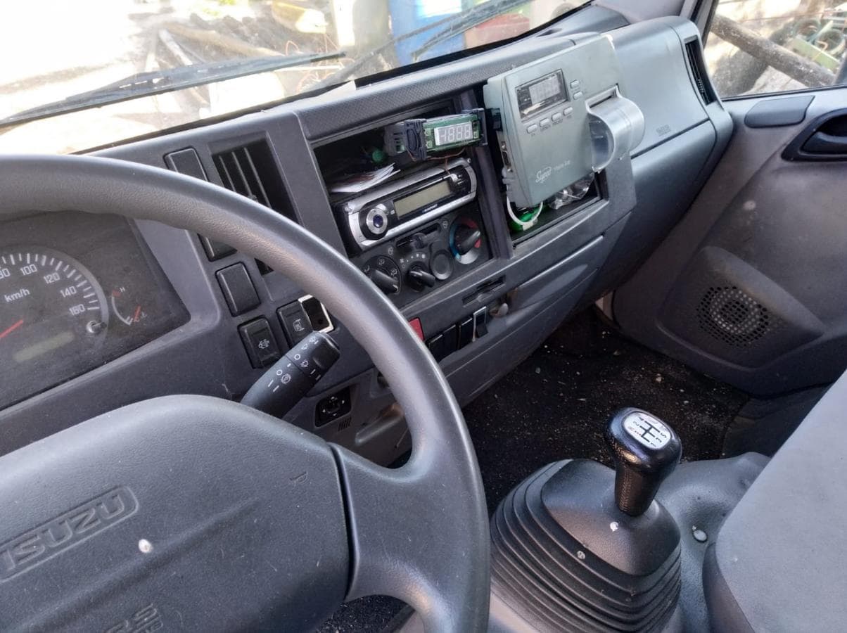 Veículo Isuzu Frigorífico — image 12