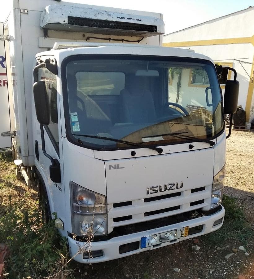 Veículo Isuzu Frigorífico — image 2