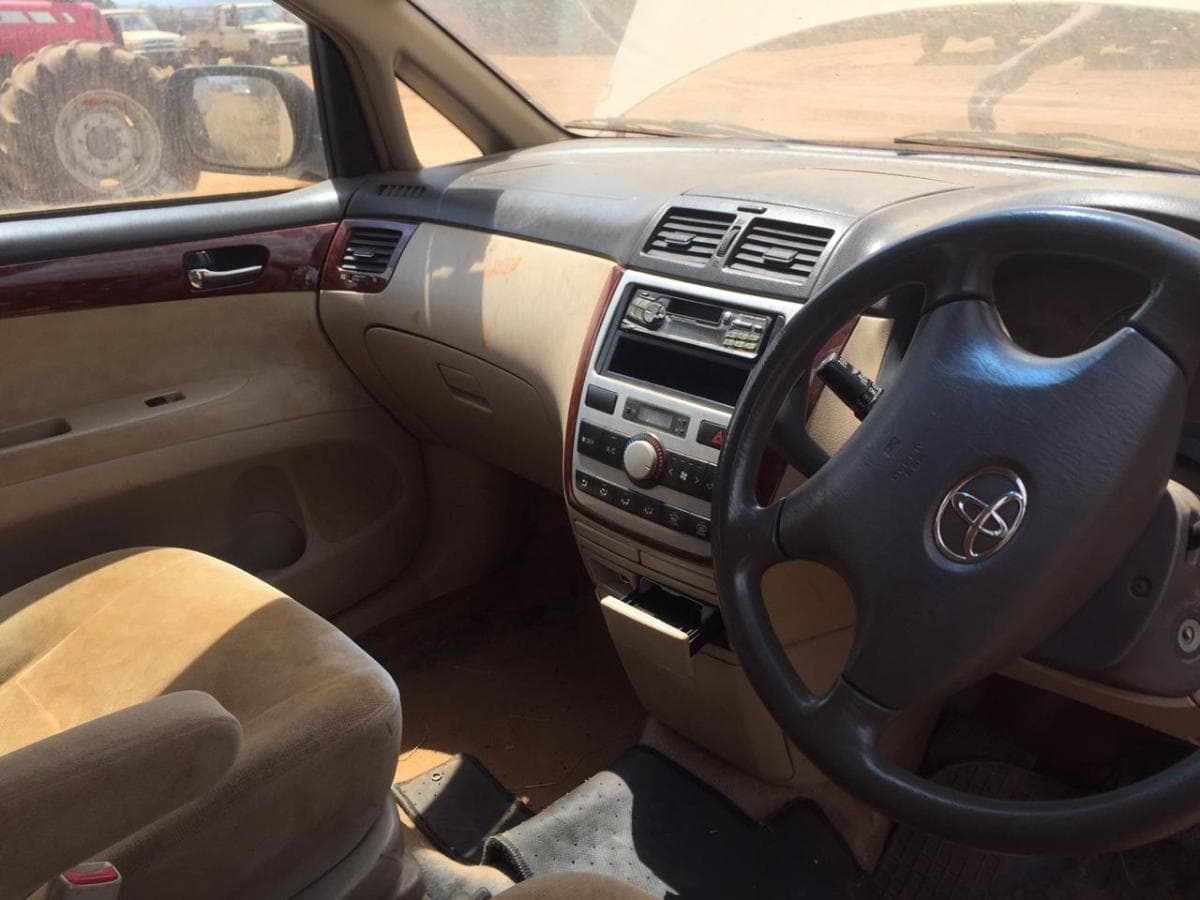 Toyota Picnic · — image 7