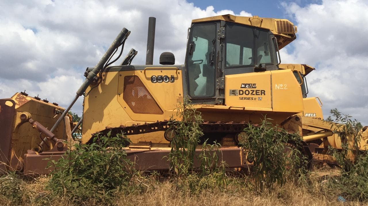Bulldozer ·