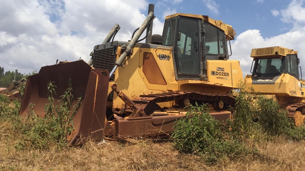 Bulldozer · — image 3