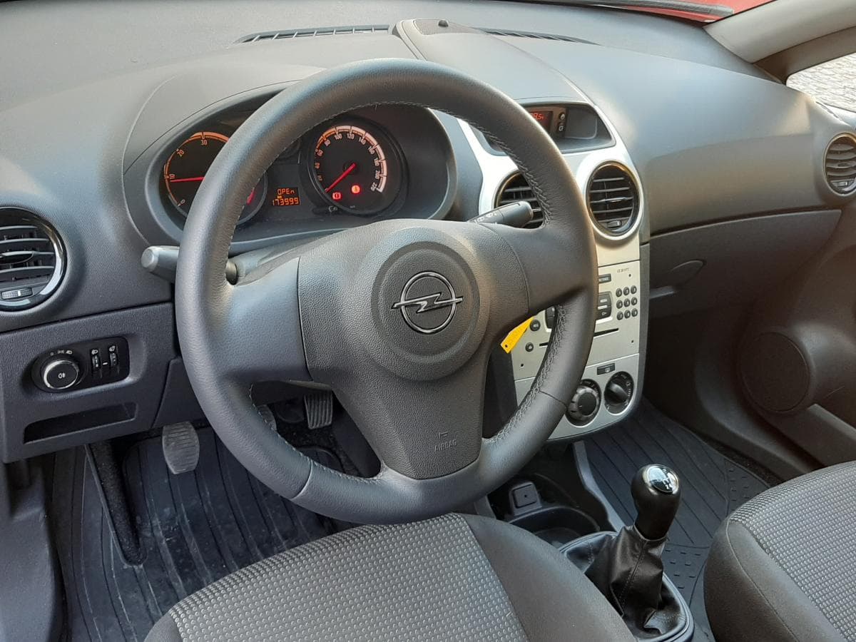 Opel Corsa 1.3 CDTI · Ano 2013 — imagem 12