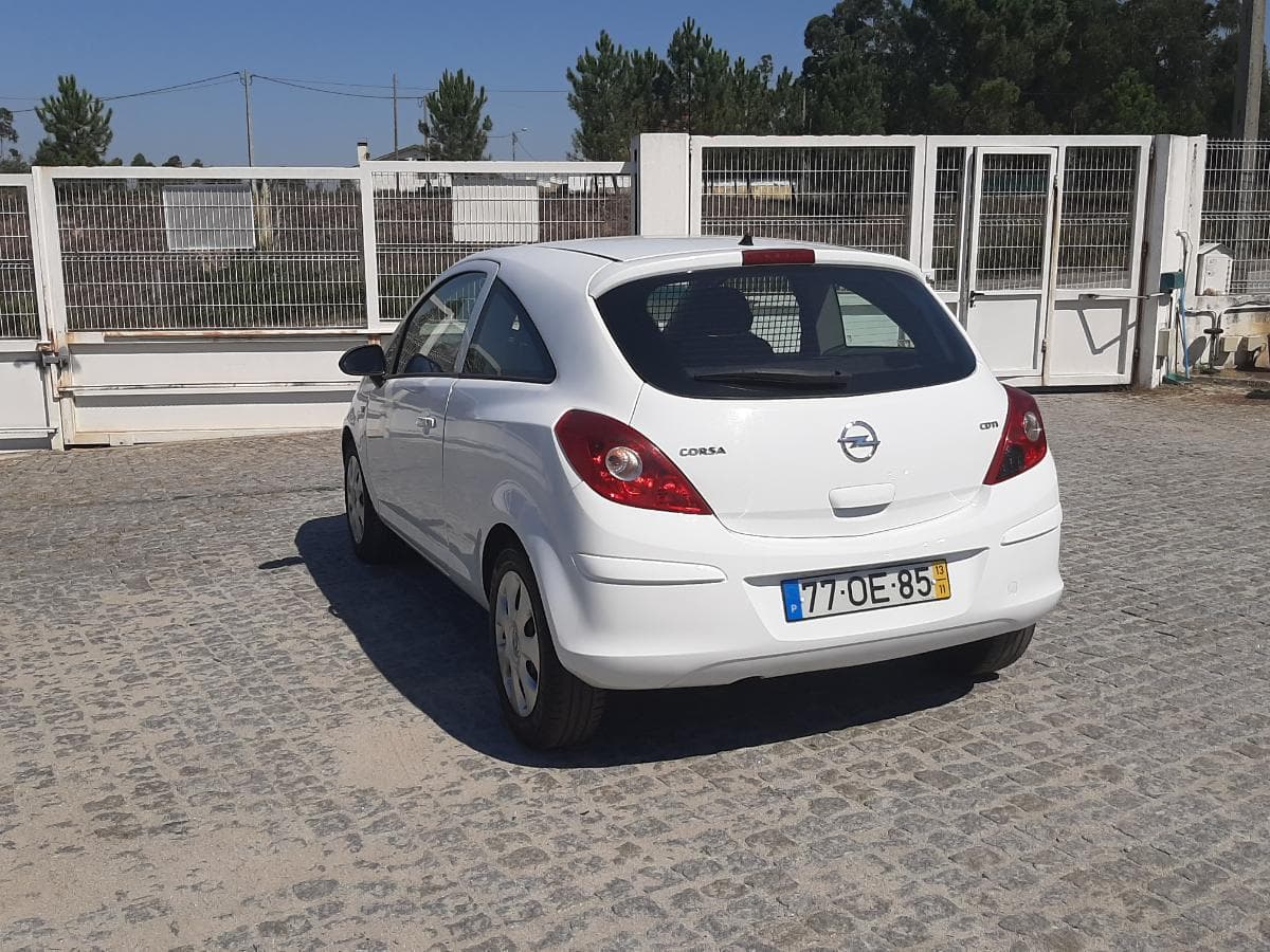 Opel Corsa 1.3 CDTI · Ano 2013 — imagem 4