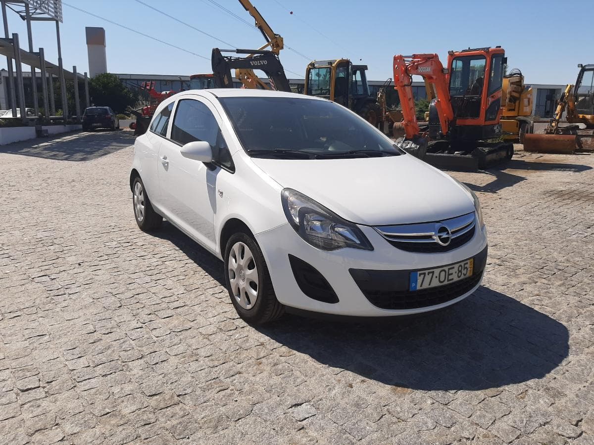 Opel Corsa 1.3 CDTI · Ano 2013 — imagem 1