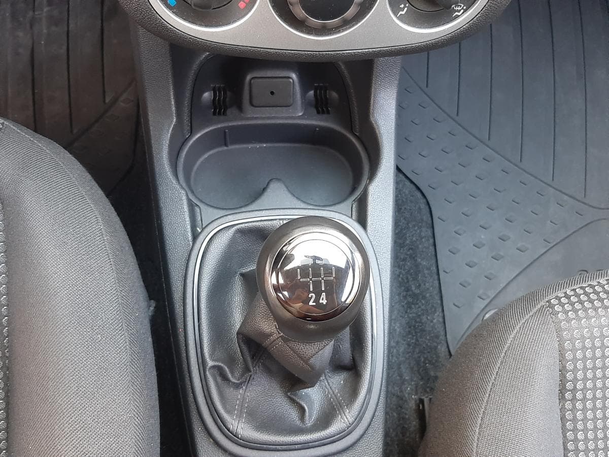 Opel Corsa 1.3 CDTI · Ano 2013 — imagem 14