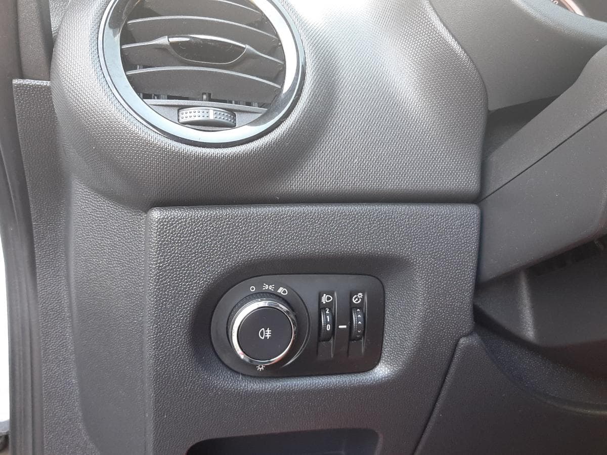 Opel Corsa 1.3 CDTI · Ano 2013 — imagem 16