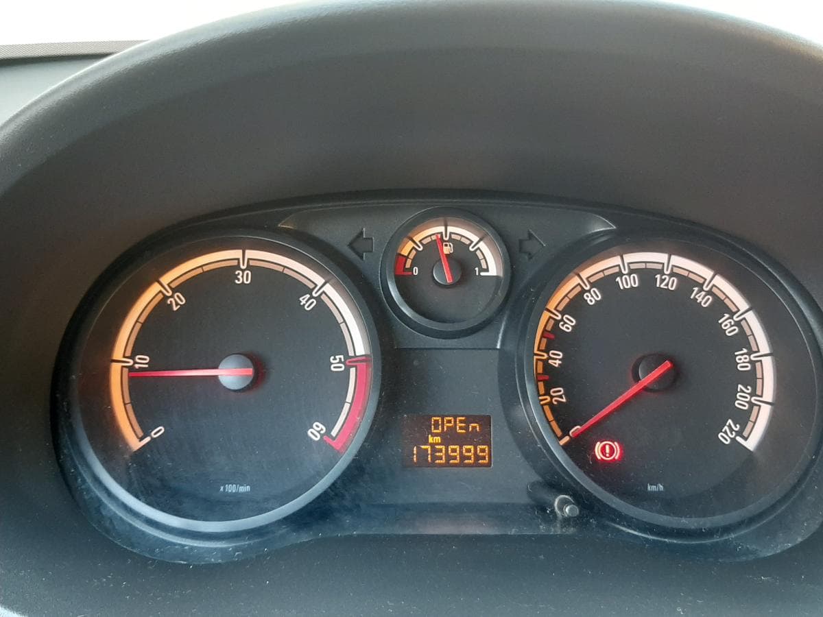 Opel Corsa 1.3 CDTI · Ano 2013 — imagem 15