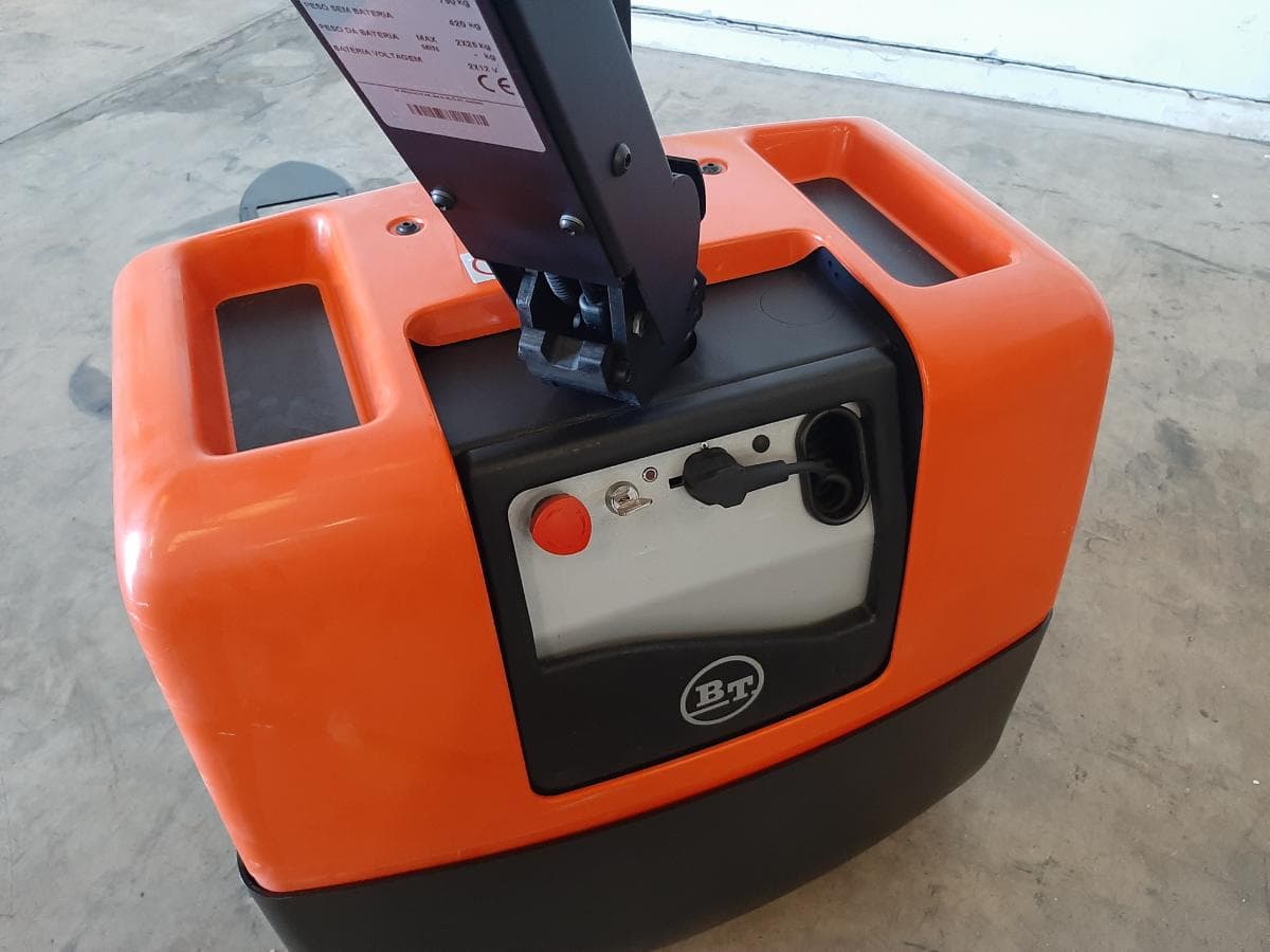 Stacker BT HWE 100 · Ano 2015 — image 5