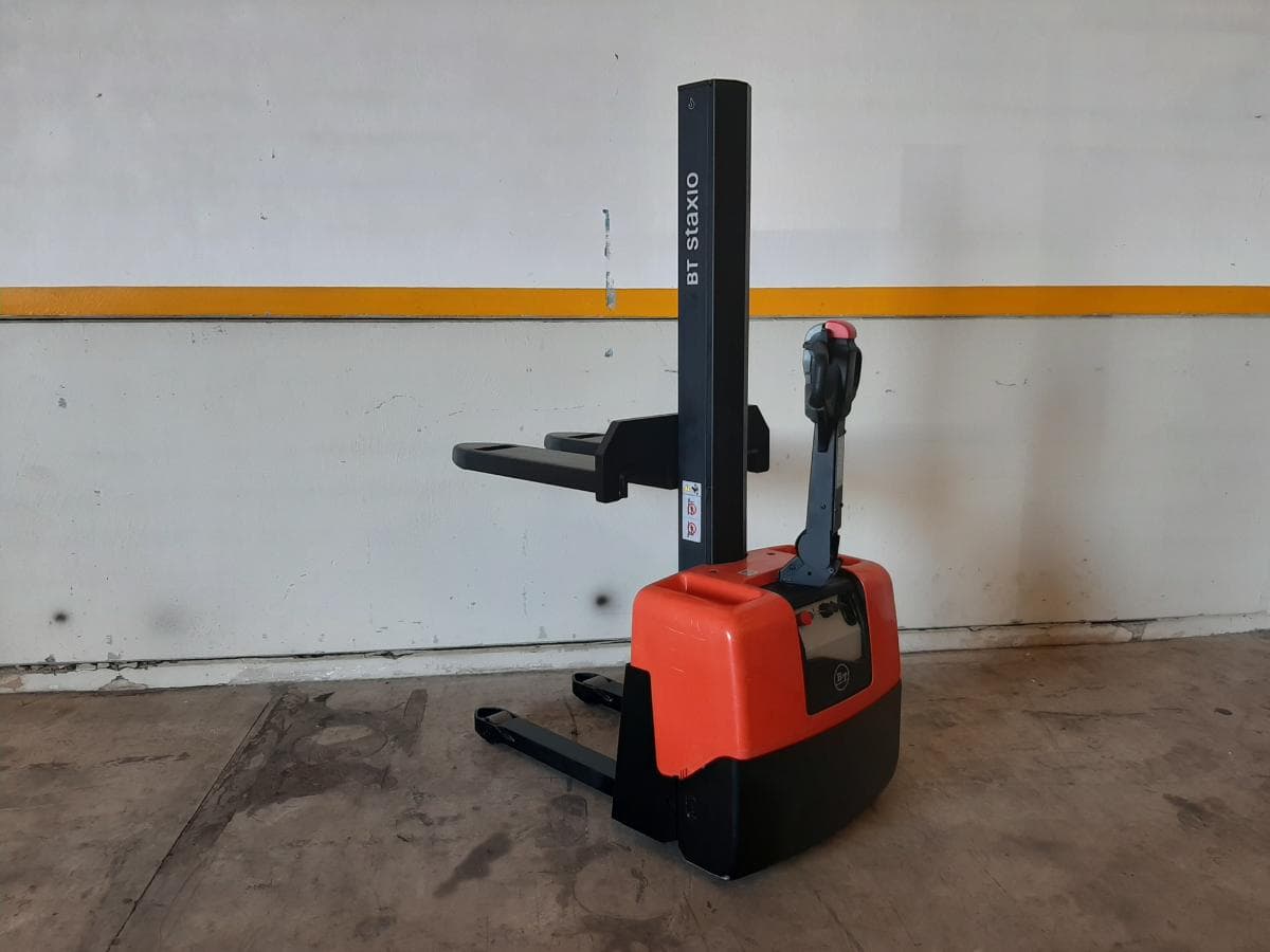 Stacker BT HWE 100 · Ano 2015 — image 3
