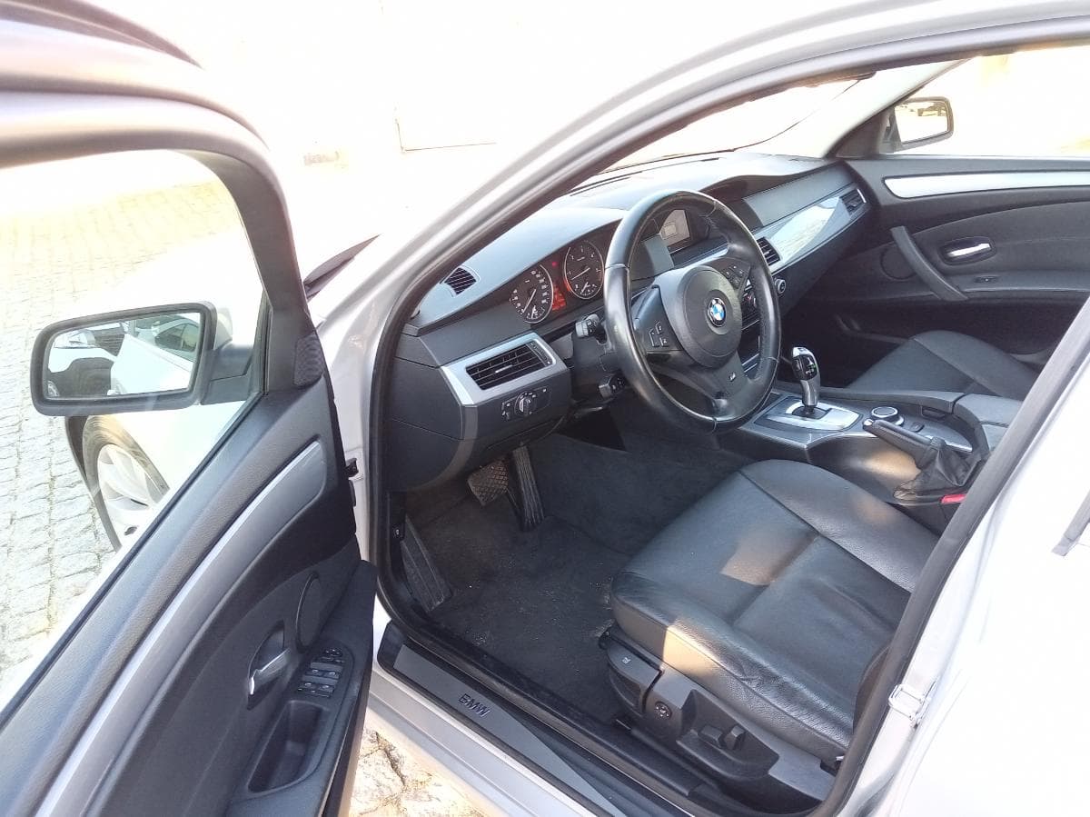 BMW 525D · Ano 2008 — imagem 14