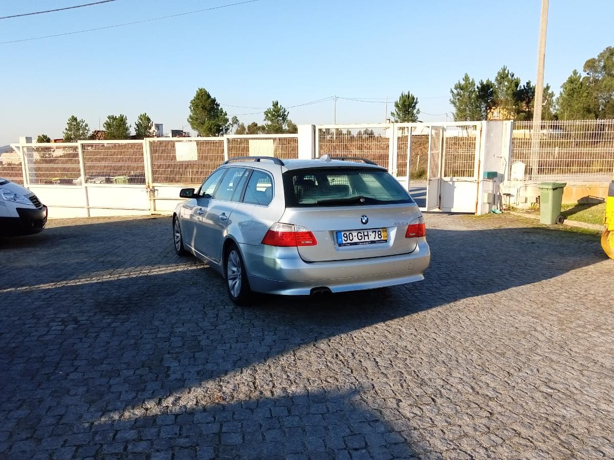 BMW 525D · Ano 2008 — imagem 4