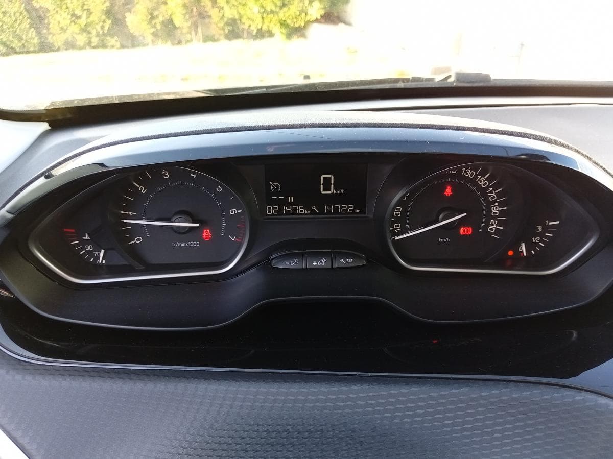 Peugeot 2008 · Ano 2019 — imagen 15