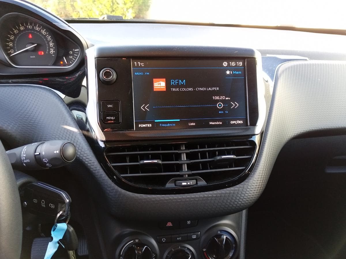 Peugeot 2008 · Ano 2019 — imagen 16