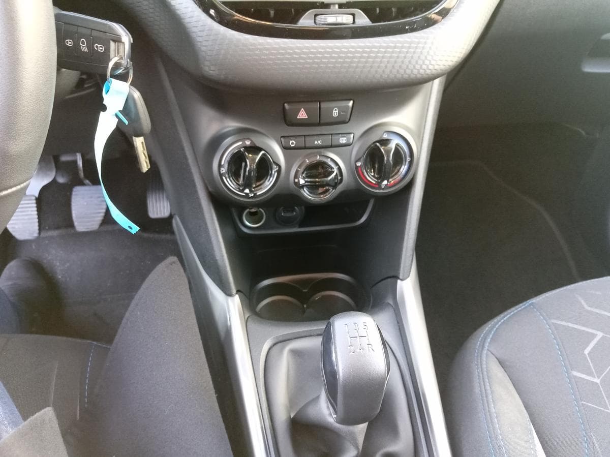 Peugeot 2008 · Ano 2019 — imagen 21