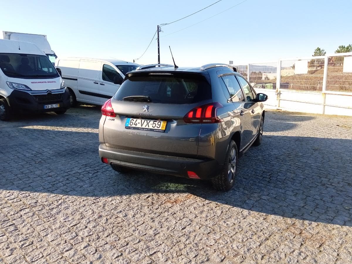 Peugeot 2008 · Ano 2019 — imagen 4