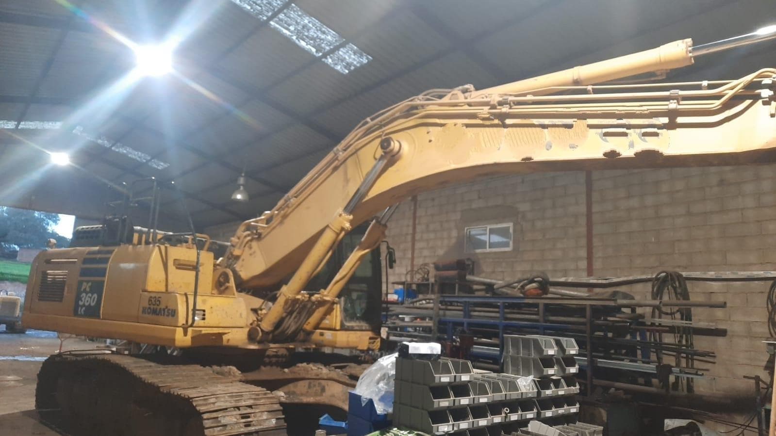 ESPANHA · Giratoria Komatsu 360 — imagen 1