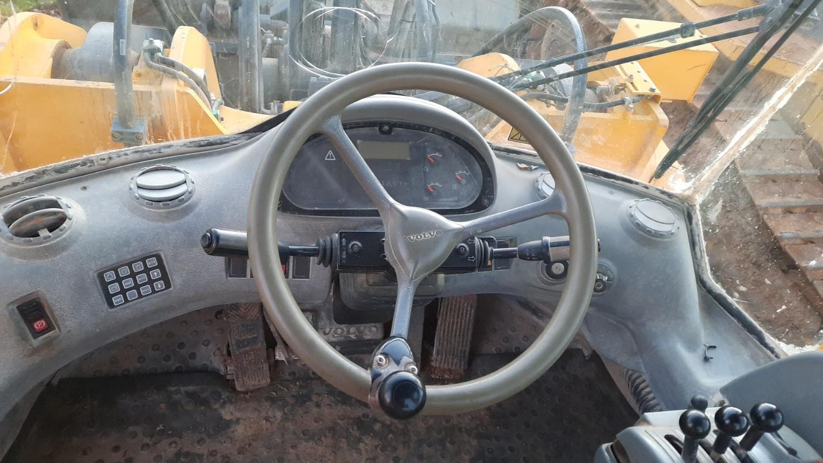 ESPANHA · Pala cargadora Volvo  L180E — imagem 6