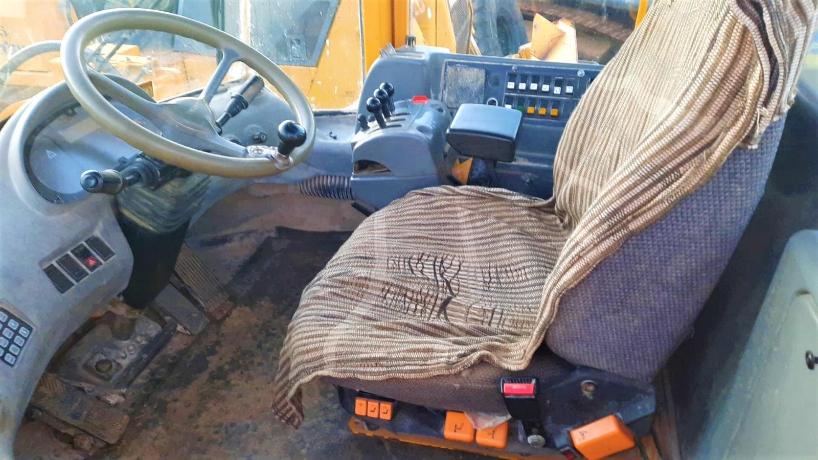 ESPANHA · Pala cargadora Volvo  L180E — imagem 7