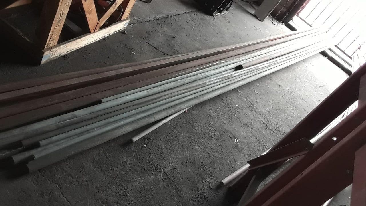Tubos de ferro  ·