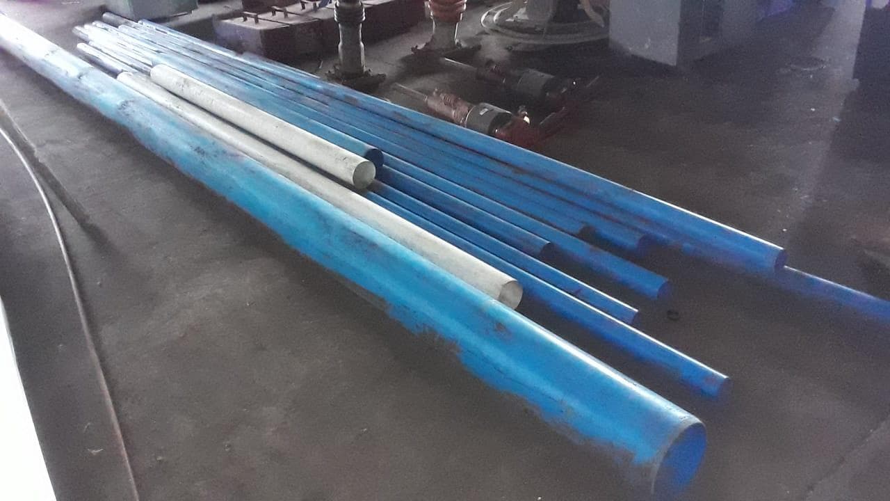 Tubos plásticos ·