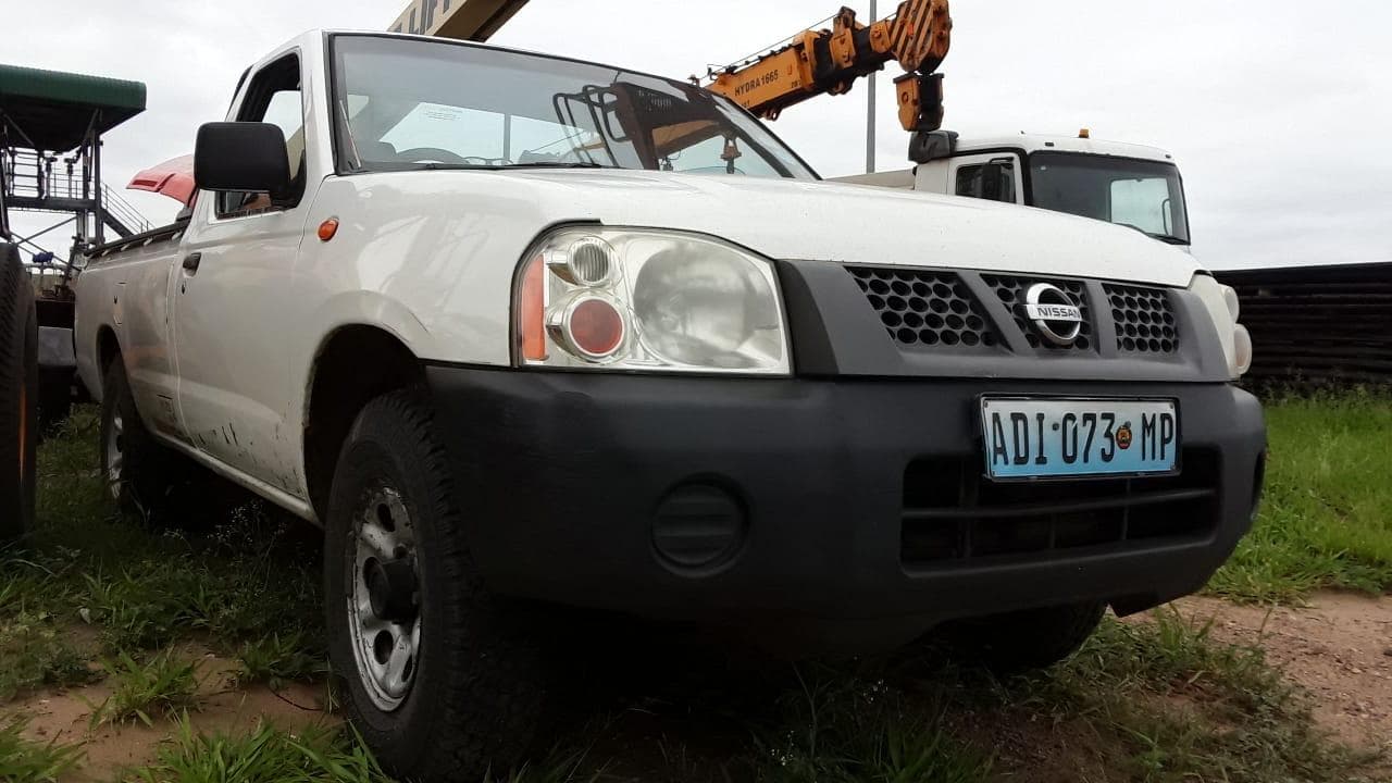 Nissan Hardbody · — imagem 4