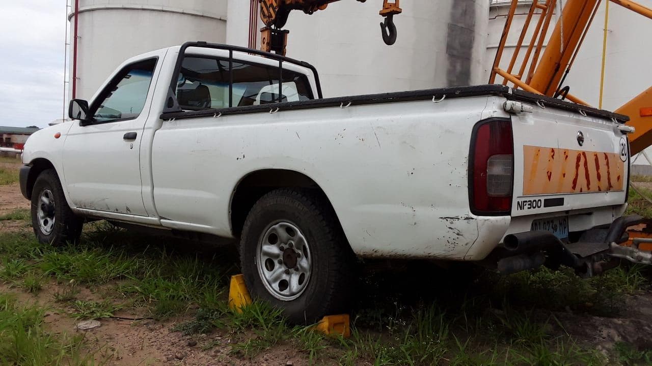 Nissan Hardbody · — imagem 2