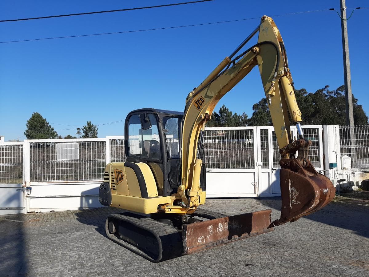 Mini Giratória JCB 8040 · Ano 2000 — imagem 1