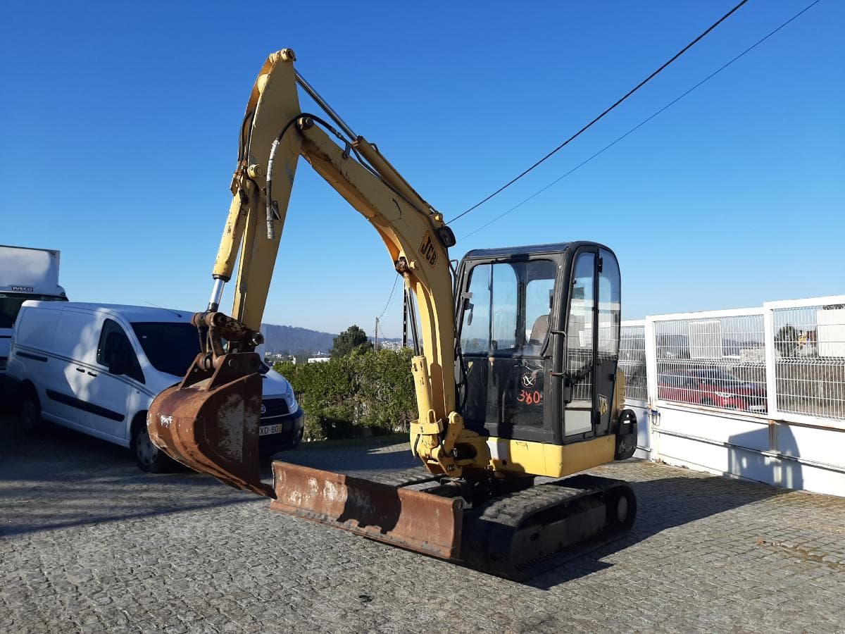 Mini Giratória JCB 8040 · Ano 2000 — imagem 2