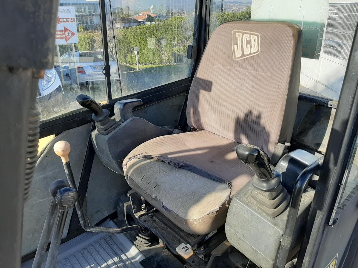 Mini Giratória JCB 8040 · Ano 2000 — imagem 7