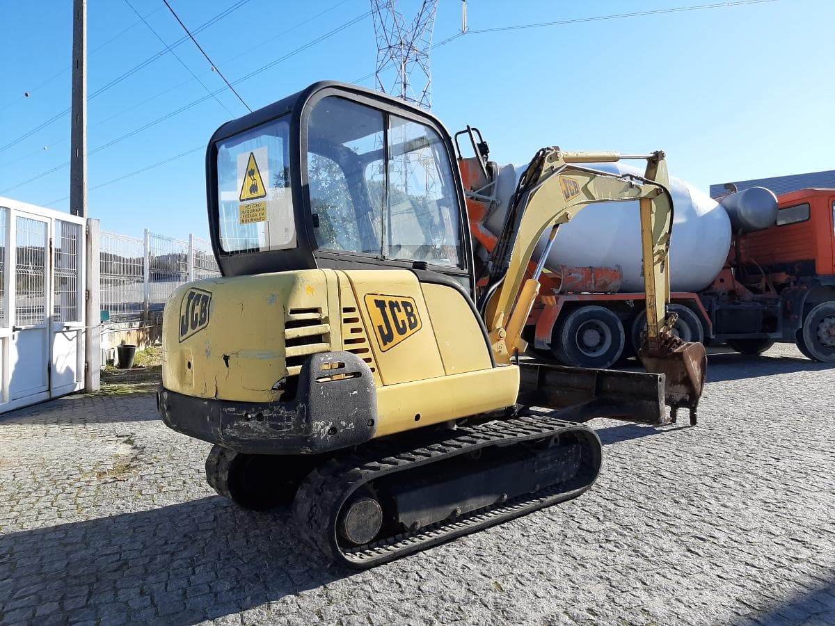 Mini Giratória JCB 8040 · Ano 2000 — imagem 3
