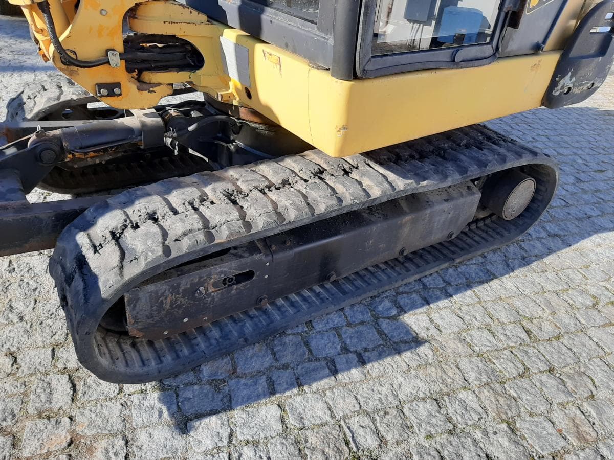 Mini Giratória JCB 8040 · Ano 2000 — imagem 5