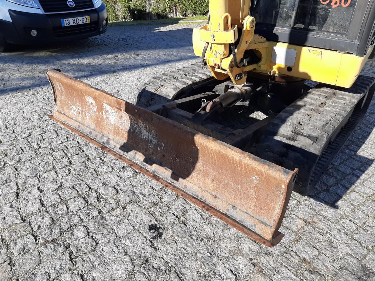 Mini Giratória JCB 8040 · Ano 2000 — imagem 6
