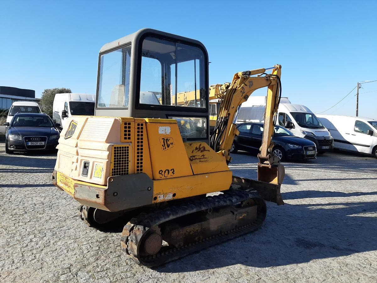 Mini Giratória JCB 803 — imagen 3