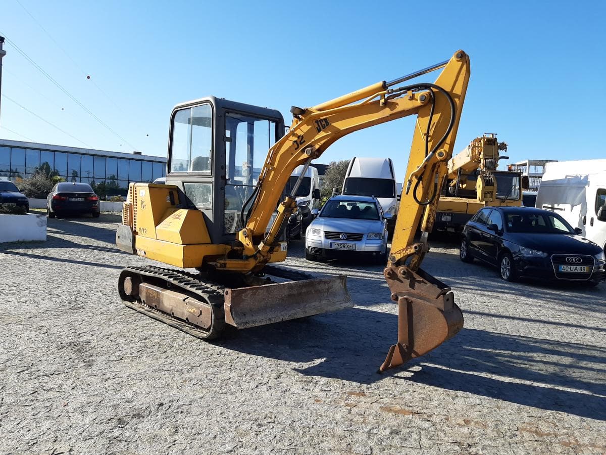 Mini Giratória JCB 803 — imagen 1
