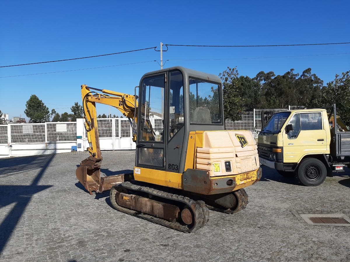 Mini Giratória JCB 803 — imagen 4