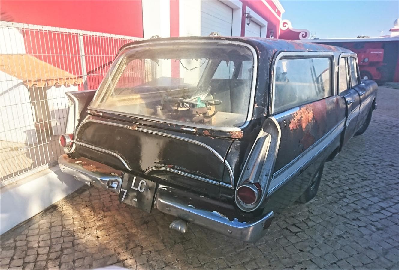 1958 Plymouth Custom Suburban — imagem 2