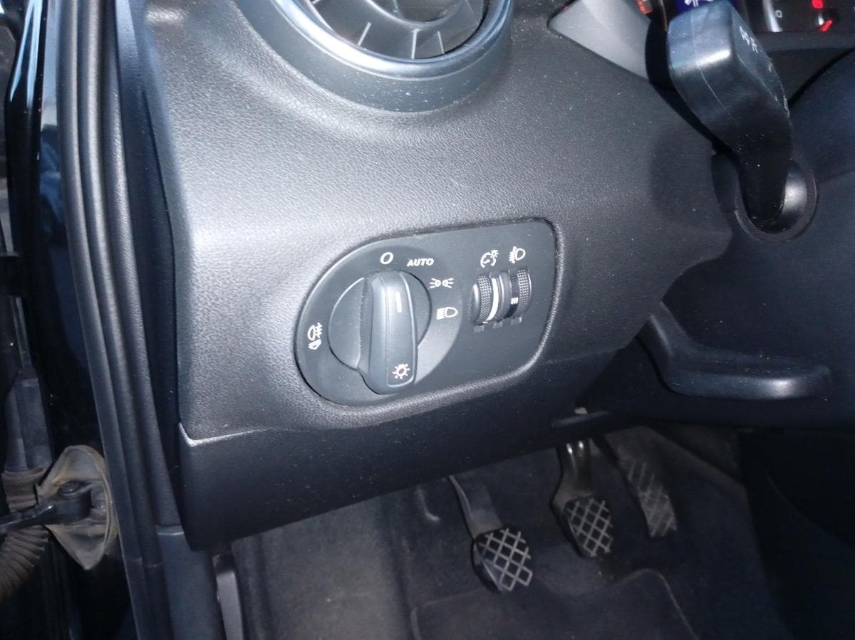 Audi A1 1.6 TDi · Ano 2013 — imagen 19