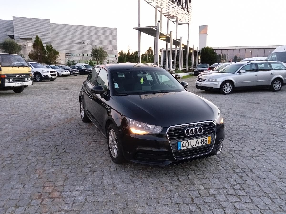 Audi A1 1.6 TDi · Ano 2013 — imagen 1