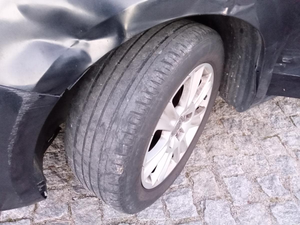 Audi A1 1.6 TDi · Ano 2013 — imagen 9