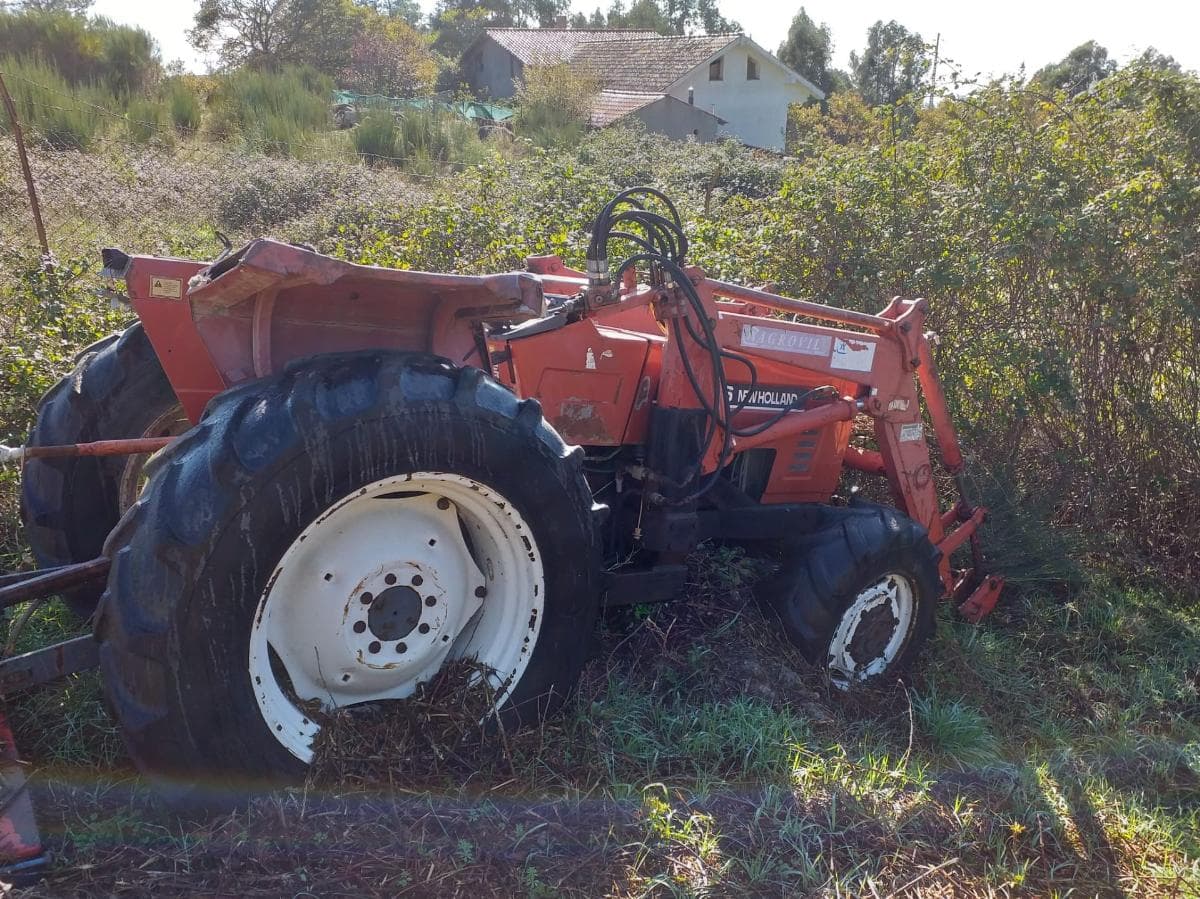 Trator agrícola + Capinadeira — image 2