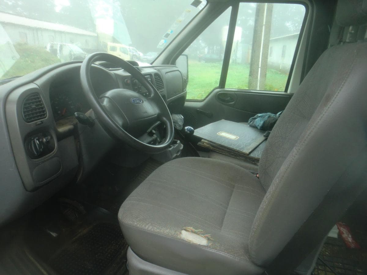 FORD TRANSIT — image 5