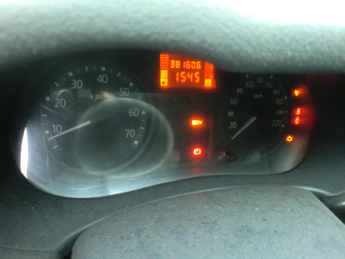 Renault Clio — image 6