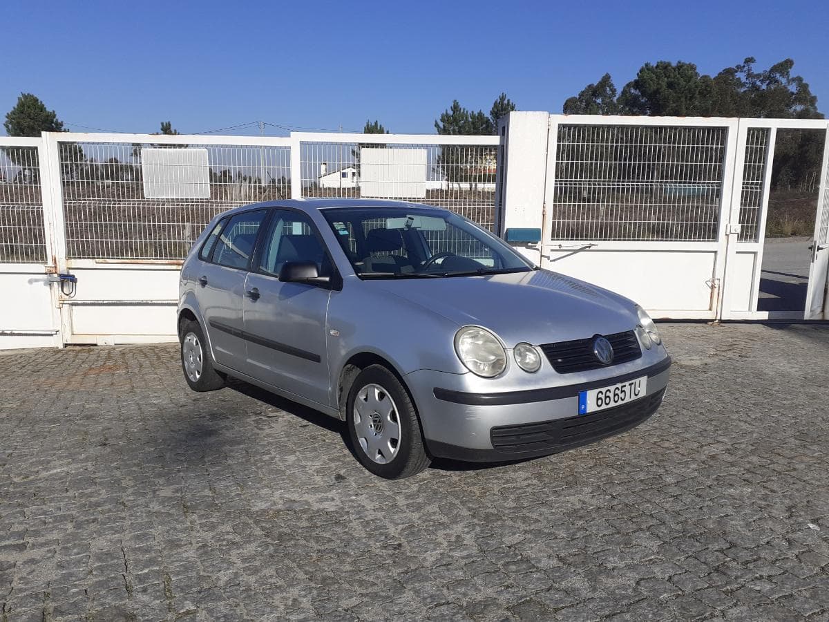 Volkswagen Polo 1.2 · Ano 2002 — imagem 1