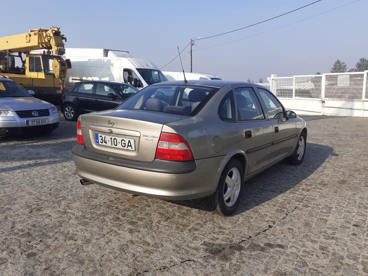 Opel Vectra 1.6 · Ano 1995 — imagem 6
