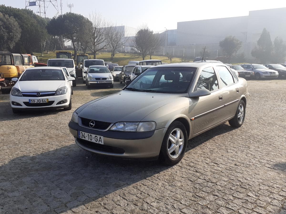 Opel Vectra 1.6 · Ano 1995 — imagem 3